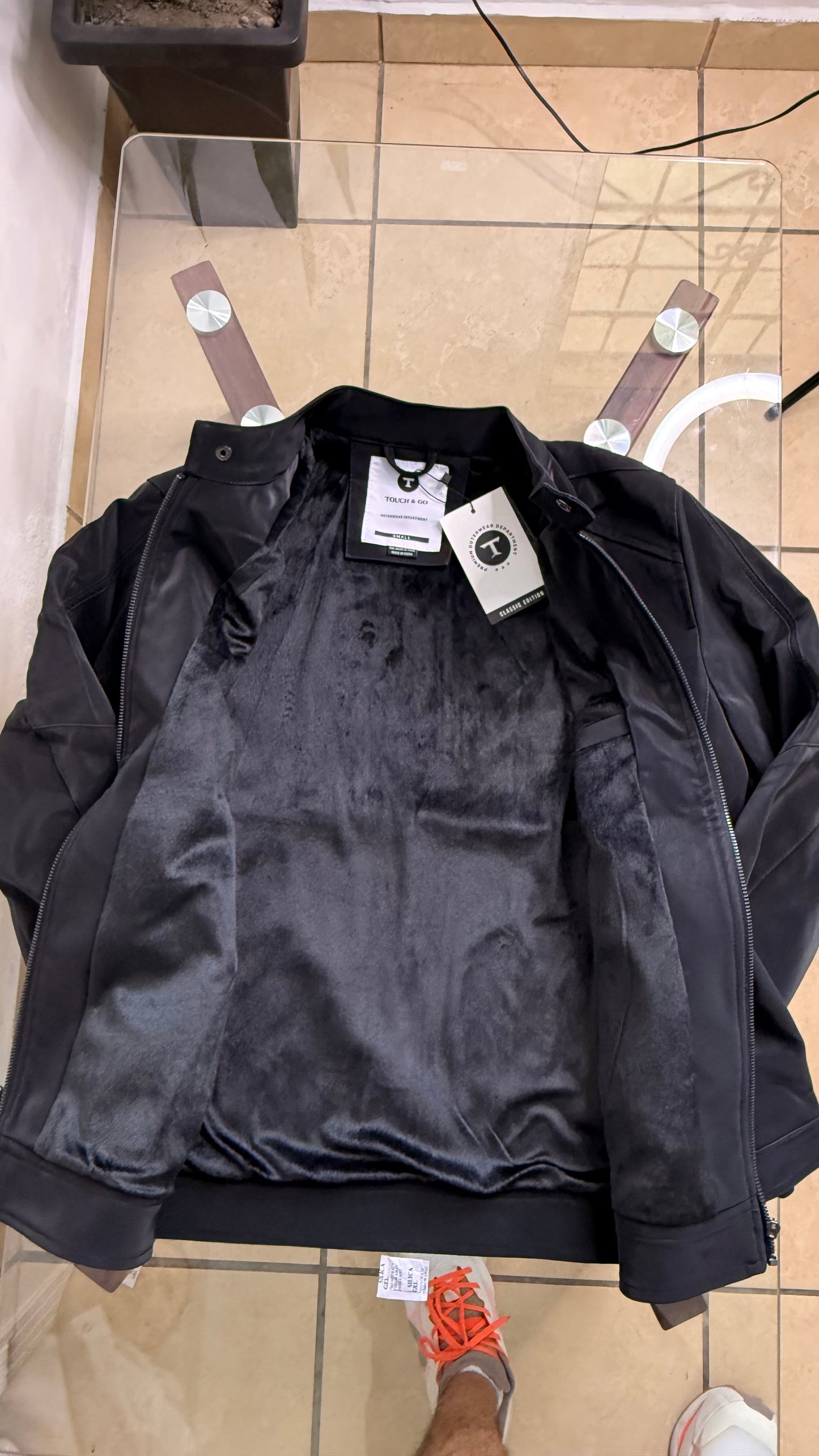 Jacket Impermeable Cuerina Touch & Go - Negra KCN46