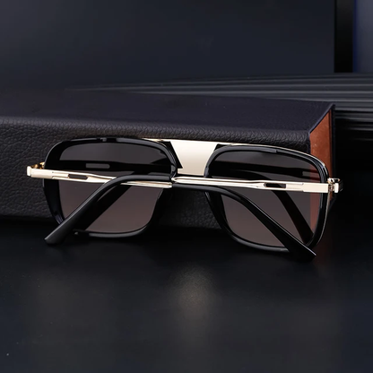 Lentes de Sol 2026   /Negro/Dorado C116