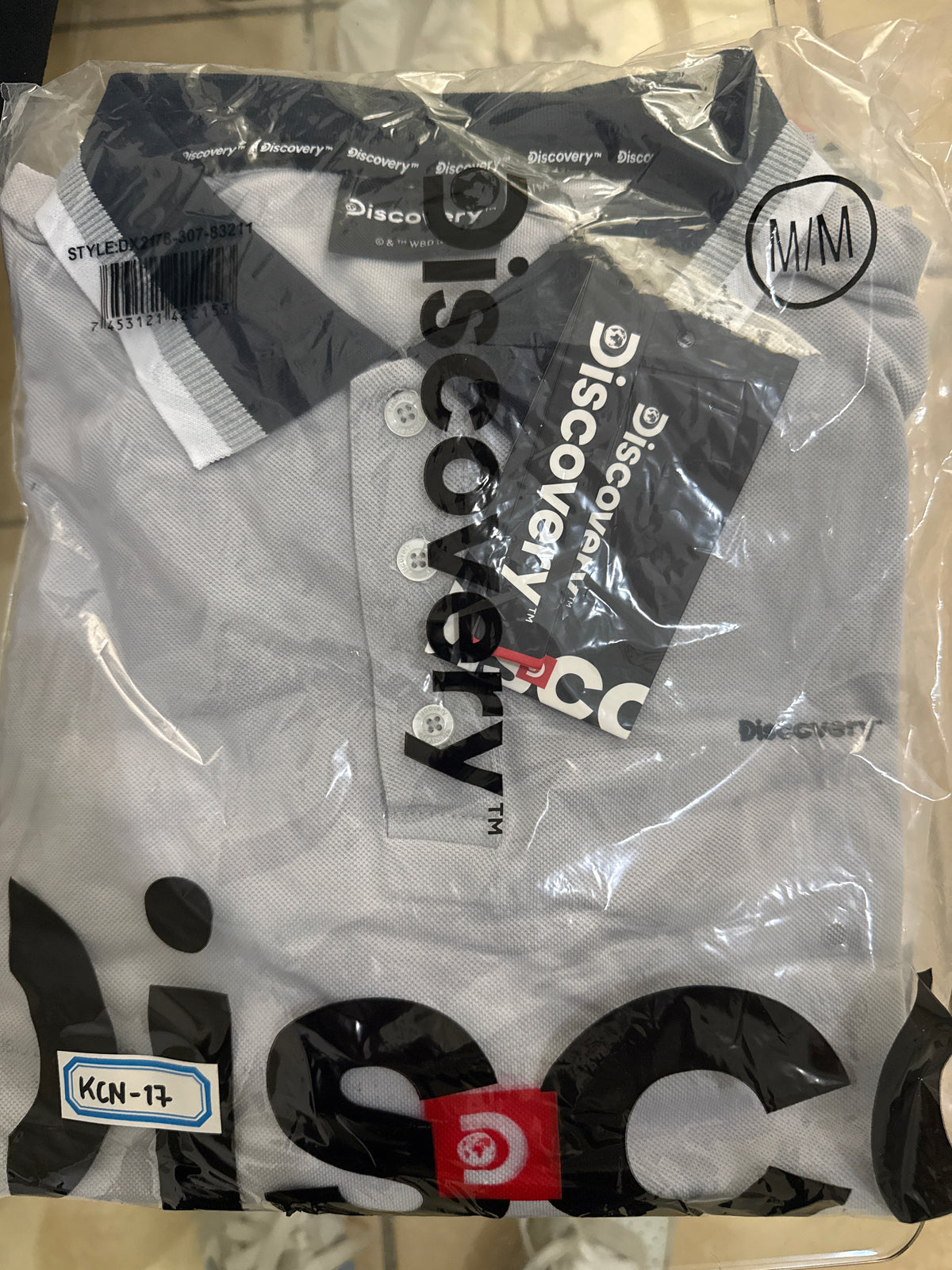 Camiseta Discovery para Caballero Tipo Polo - Gris KCN17