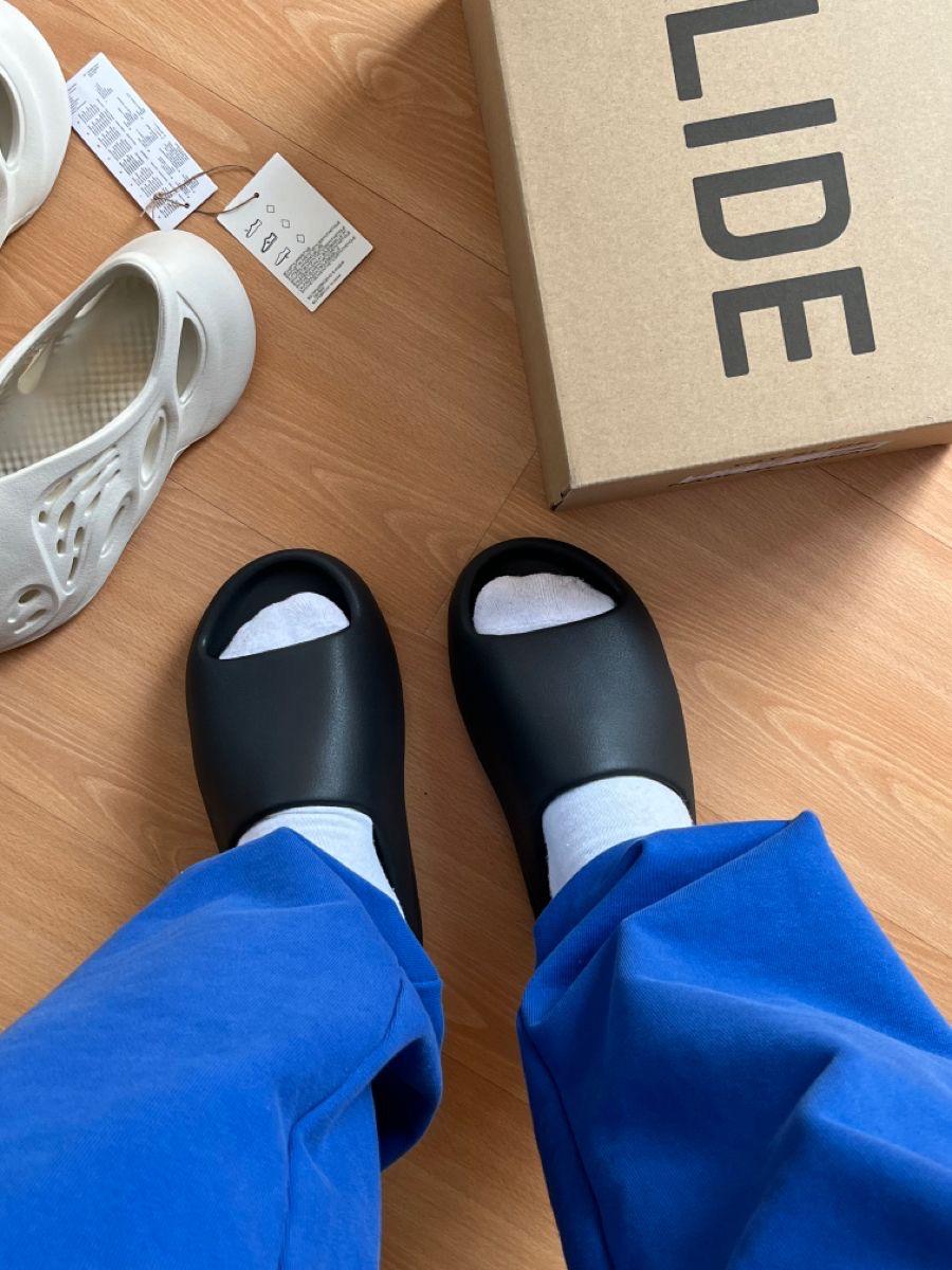 Sandalias Yeezy Slide para Caballero /Negro J01