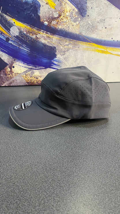 Gorra Deportiva Freedom Transpirable - Gris KCN134