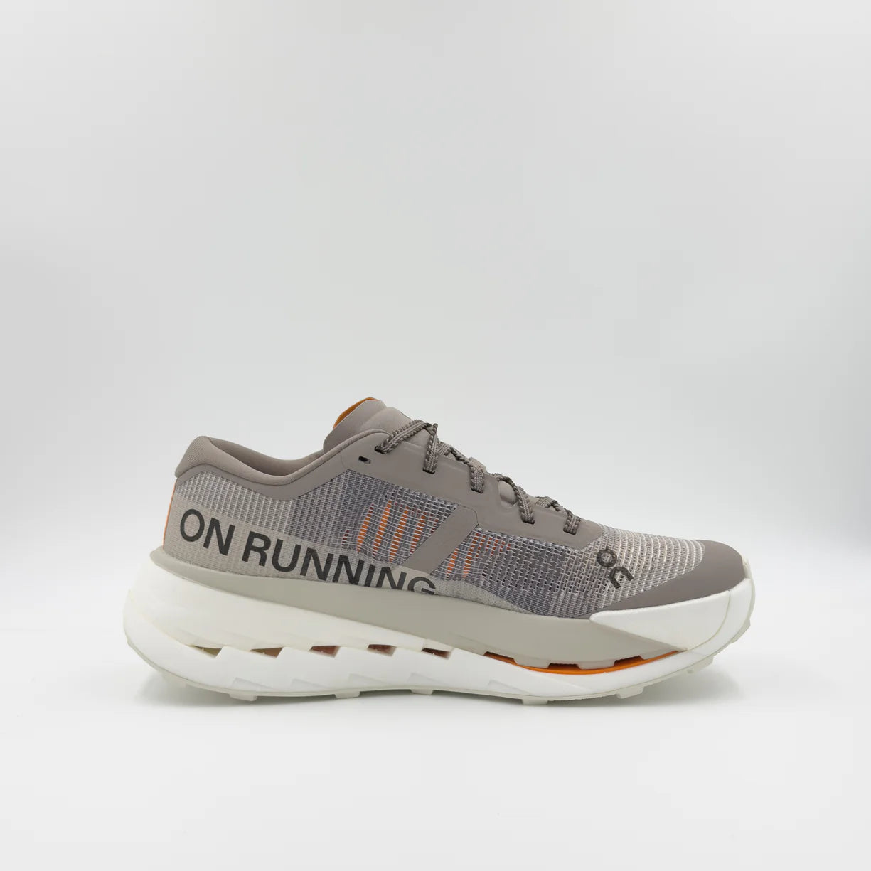 Tenis Cloudultra Pro / Gris K418
