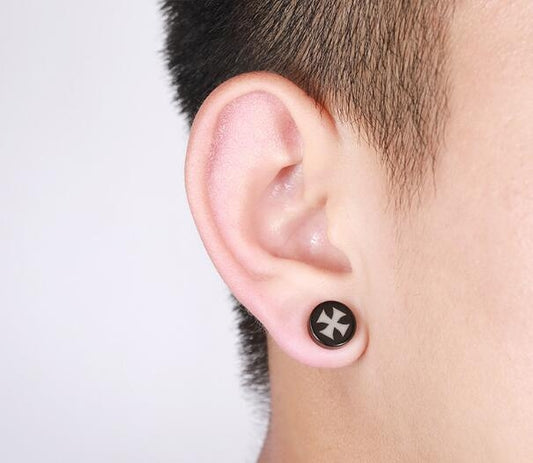 Par Arete de Imán Diseño Cruz 8mm K321