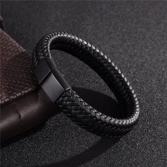 PULSERA DE CUERO /CIERRE MAGNETICO NEGRO C151