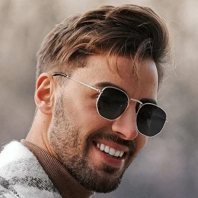 Lentes de Sol / Negro-Dorado C22